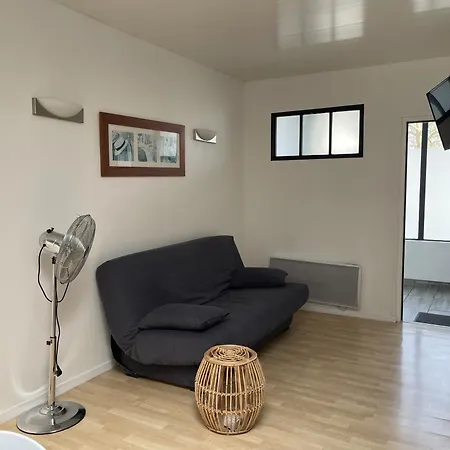 Holiday home Maison Centre C Calais